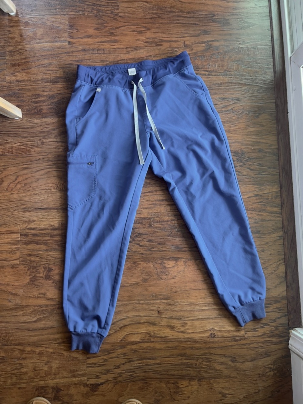 Figs Zamora joggers in limited periwinkle color - Picture 1 of 3